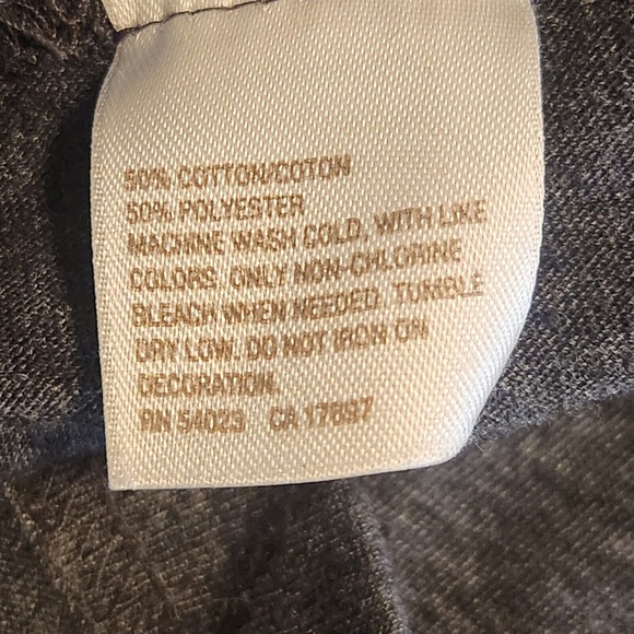 Old Navy Collectabilitees T Shirt MTV Classic Size Small Gray Short Sleeve - Picture 7 of 9